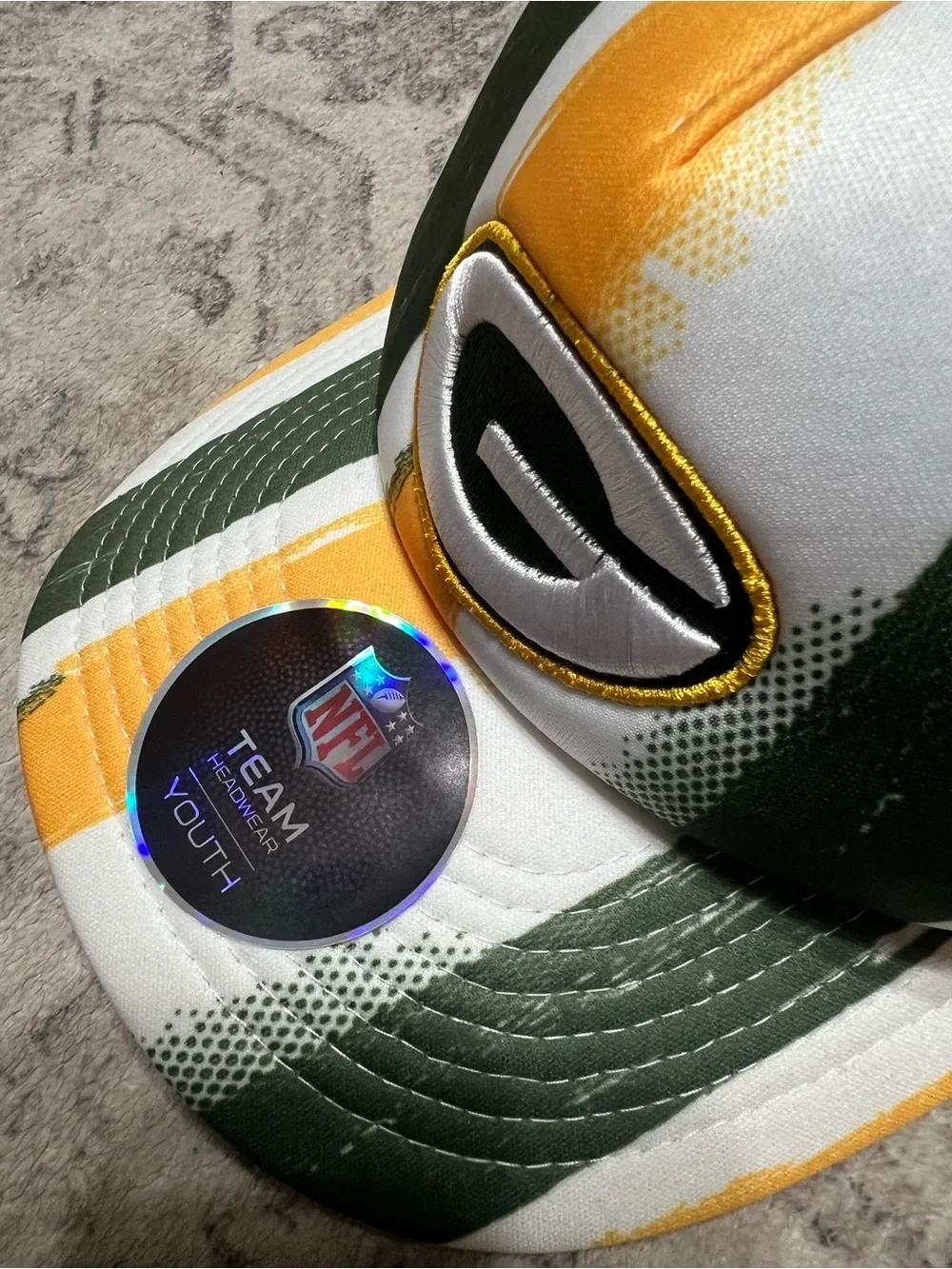 NFL Team Apparel Youth Green Bay Packers High Step Green Adjustable Trucker Hat